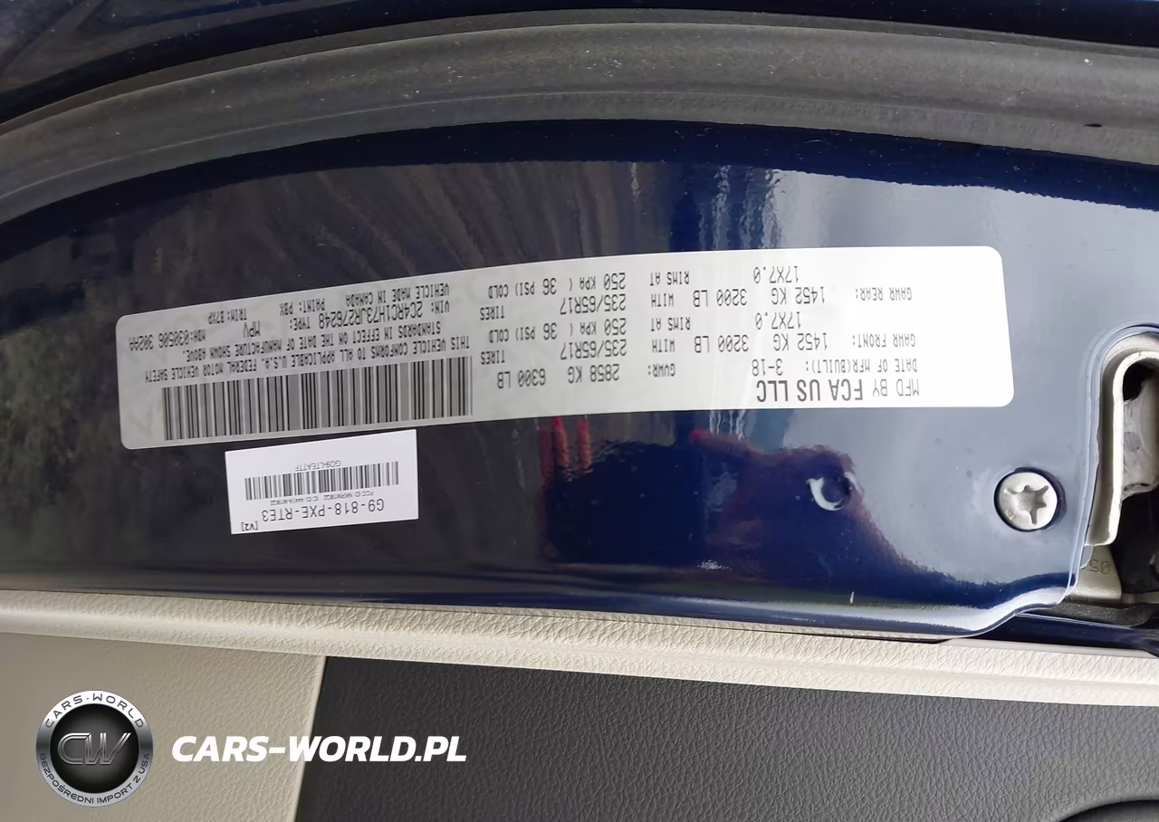 2018 Chrysler Pacifica Hybrid Touring Plus VIN:2C4RC1H73JR276248 - 9