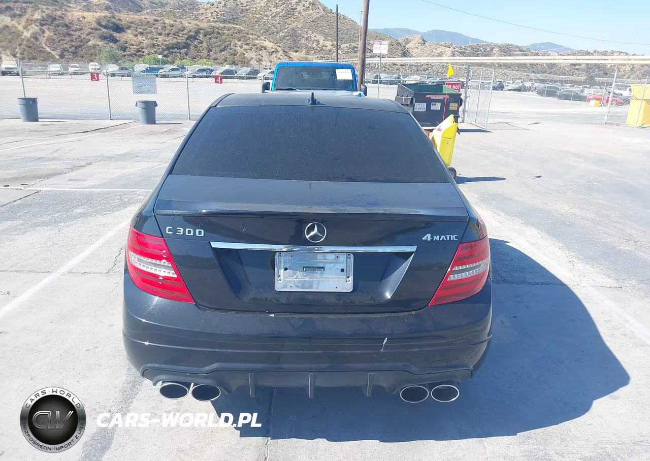 2013 Mercedes-Benz C 300 Sport 4Matic VIN:WDDGF8AB7DR266733 - 16