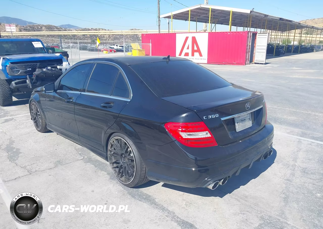 2013 Mercedes-Benz C 300 Sport 4Matic VIN:WDDGF8AB7DR266733 - 3