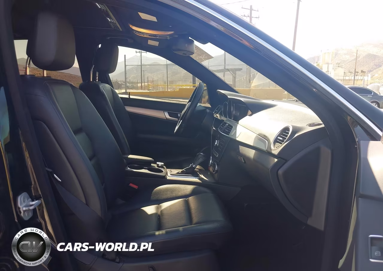 2013 Mercedes-Benz C 300 Sport 4Matic VIN:WDDGF8AB7DR266733 - 5