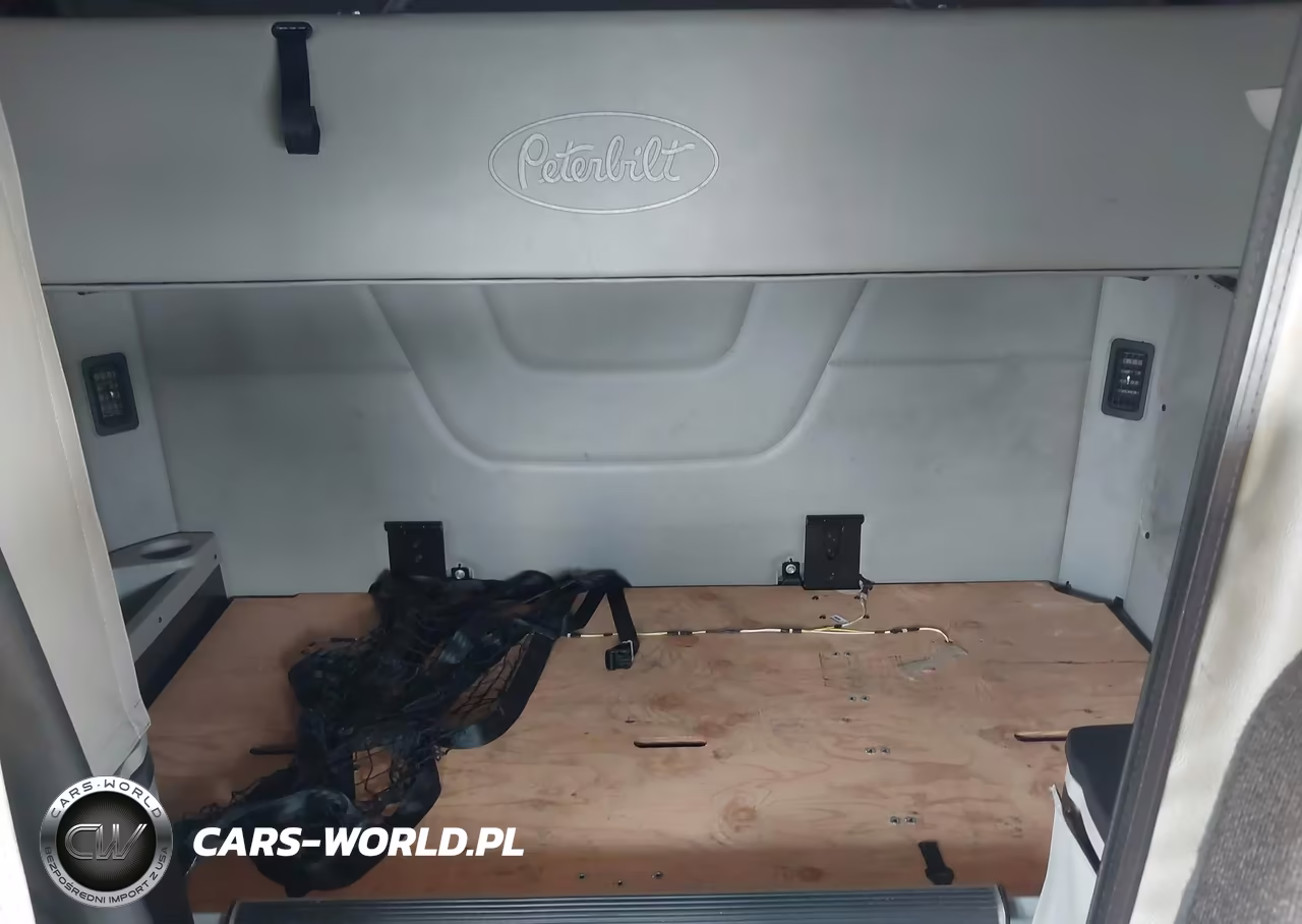 2019 Peterbilt 579 VIN:1XPBDP9X1KD492330 - 6