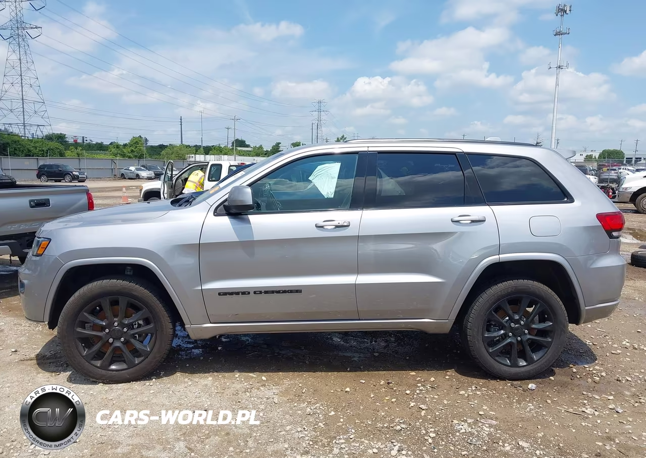 2021 Jeep Grand Cherokee Laredo X 4X4 VIN:1C4RJFAG4MC632863 - 14