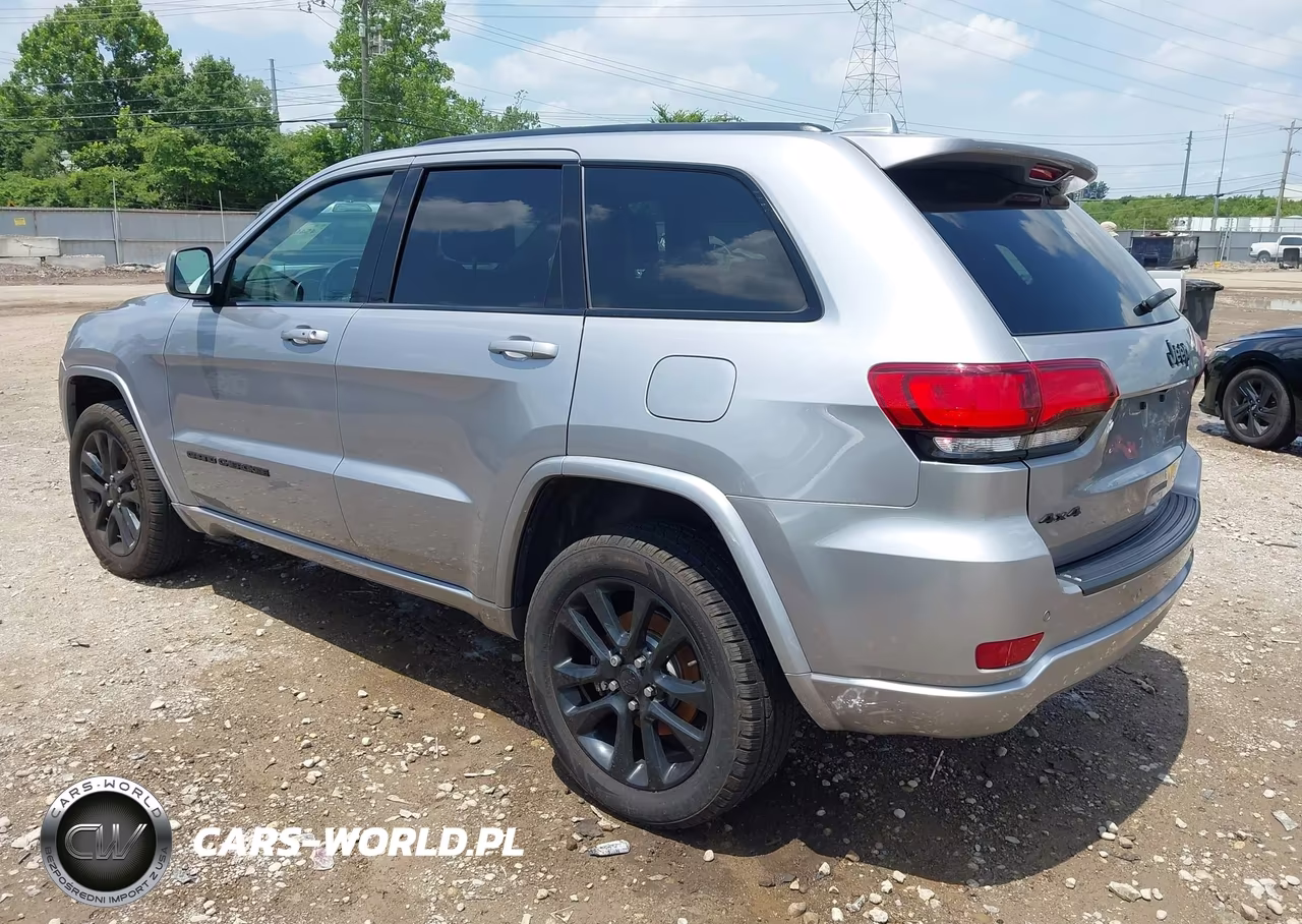 2021 Jeep Grand Cherokee Laredo X 4X4 VIN:1C4RJFAG4MC632863 - 3