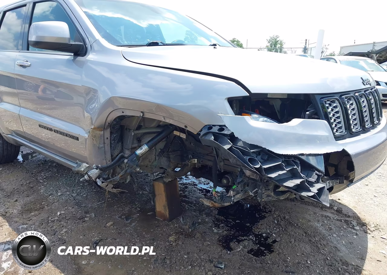 2021 Jeep Grand Cherokee Laredo X 4X4 VIN:1C4RJFAG4MC632863 - 6