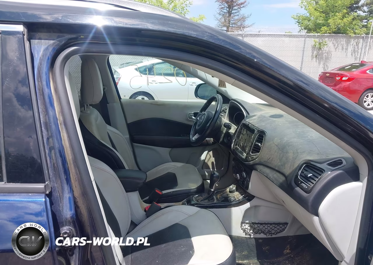 2019 Jeep Compass Limited 4X4 VIN:3C4NJDCB6KT723364 - 5