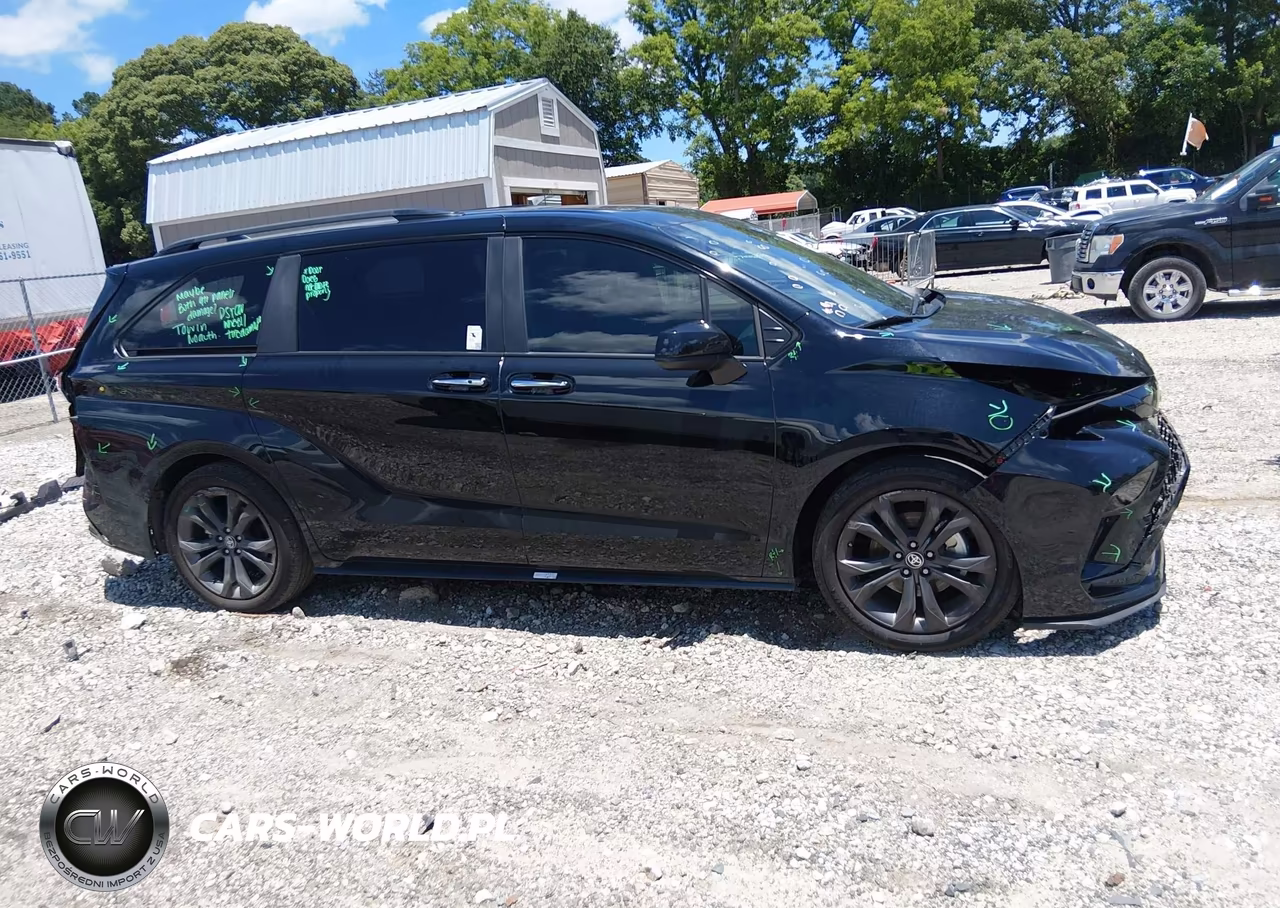 2025 Toyota Sienna Xse VIN:5TDXRKEC7SS252542 - 14