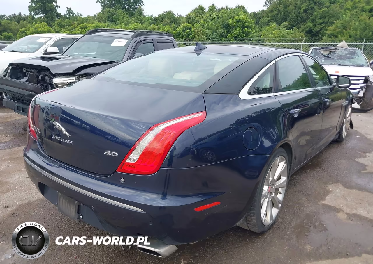 2015 Jaguar Xj Xjl Portfolio VIN:SAJWA2GZ6F8V81572 - 4
