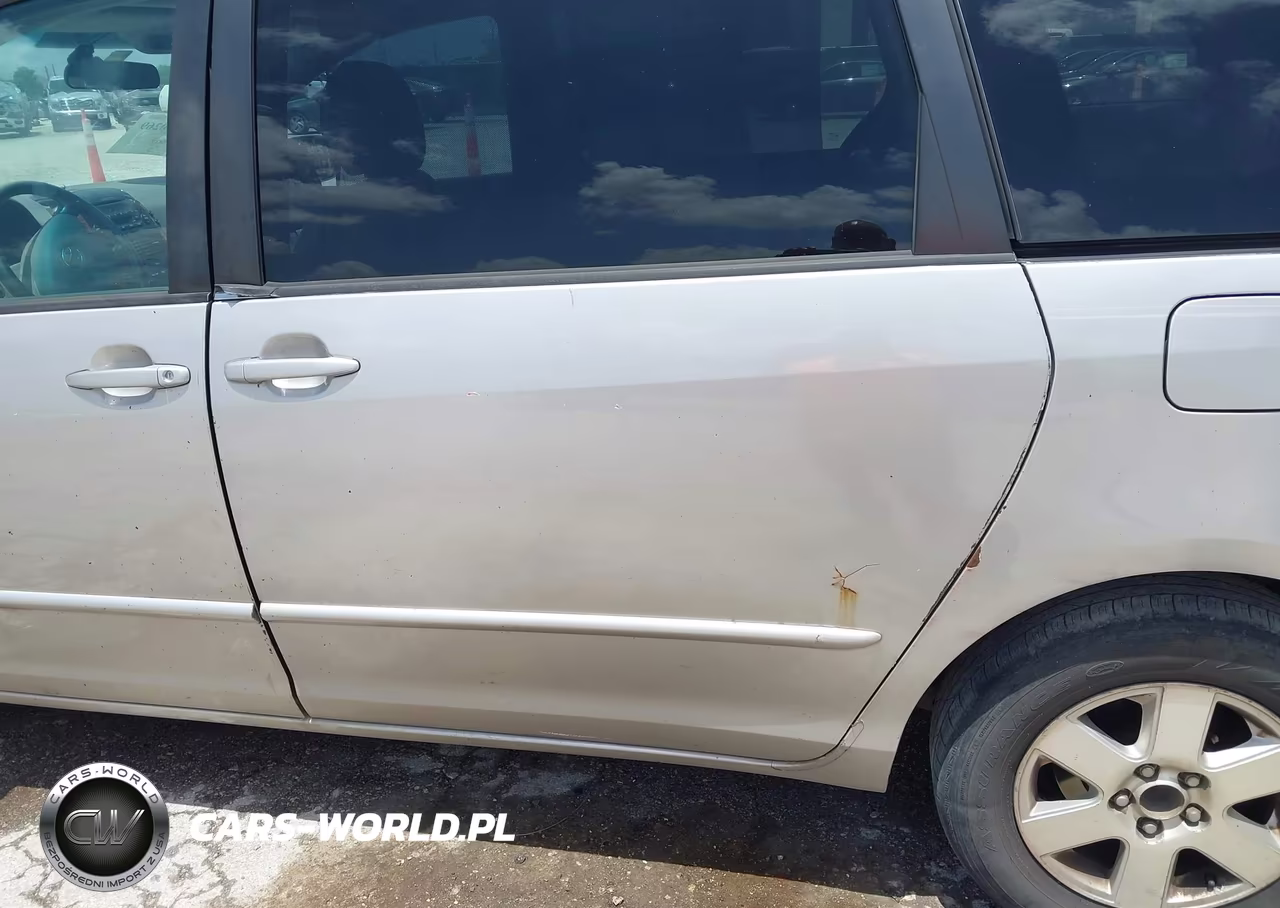 2004 Toyota Sienna Xle VIN:5TDZA22C54S153757 - 15