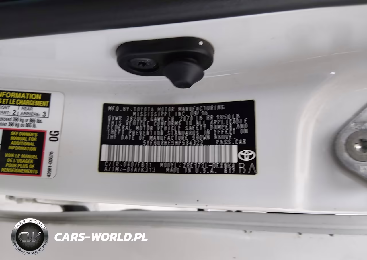 2017 Toyota Corolla Le VIN:5YFBURHE9HP584322 - 9