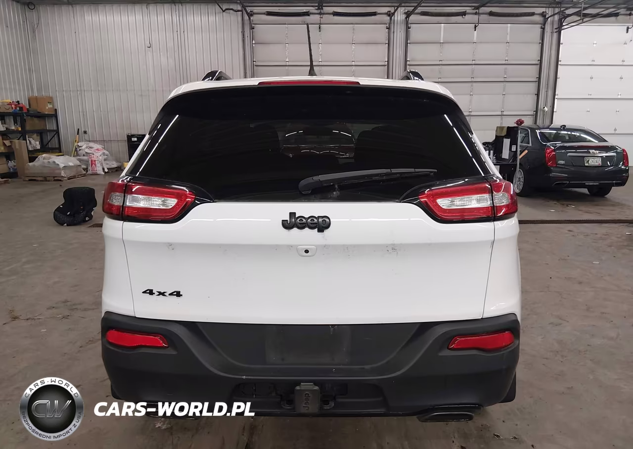 2015 Jeep Cherokee Latitude Altitude VIN:1C4PJMCS3FW756119 - 17