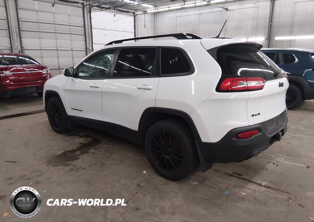2015 Jeep Cherokee Latitude Altitude VIN:1C4PJMCS3FW756119 - 3