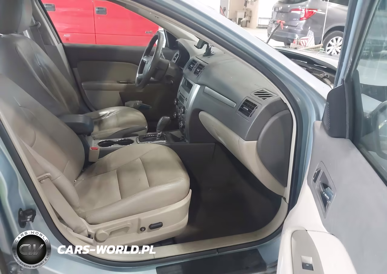 2010 Ford Fusion Hybrid VIN:3FADP0L38AR145880 - 5