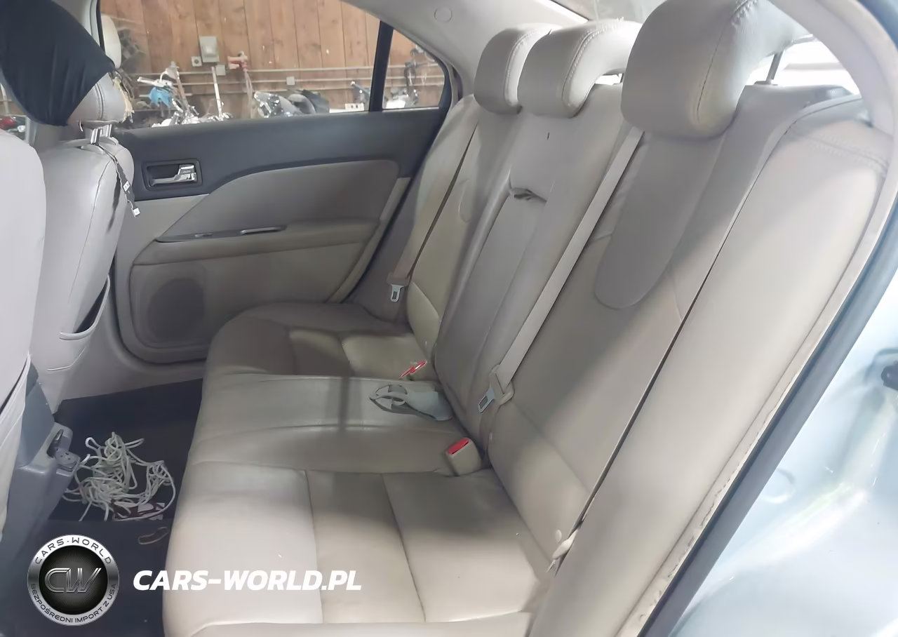 2010 Ford Fusion Hybrid VIN:3FADP0L38AR145880 - 8