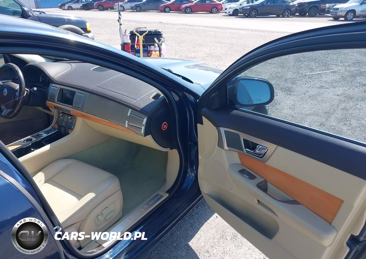 2010 Jaguar Xf VIN:SAJWA0FA9AHR53818 - 5