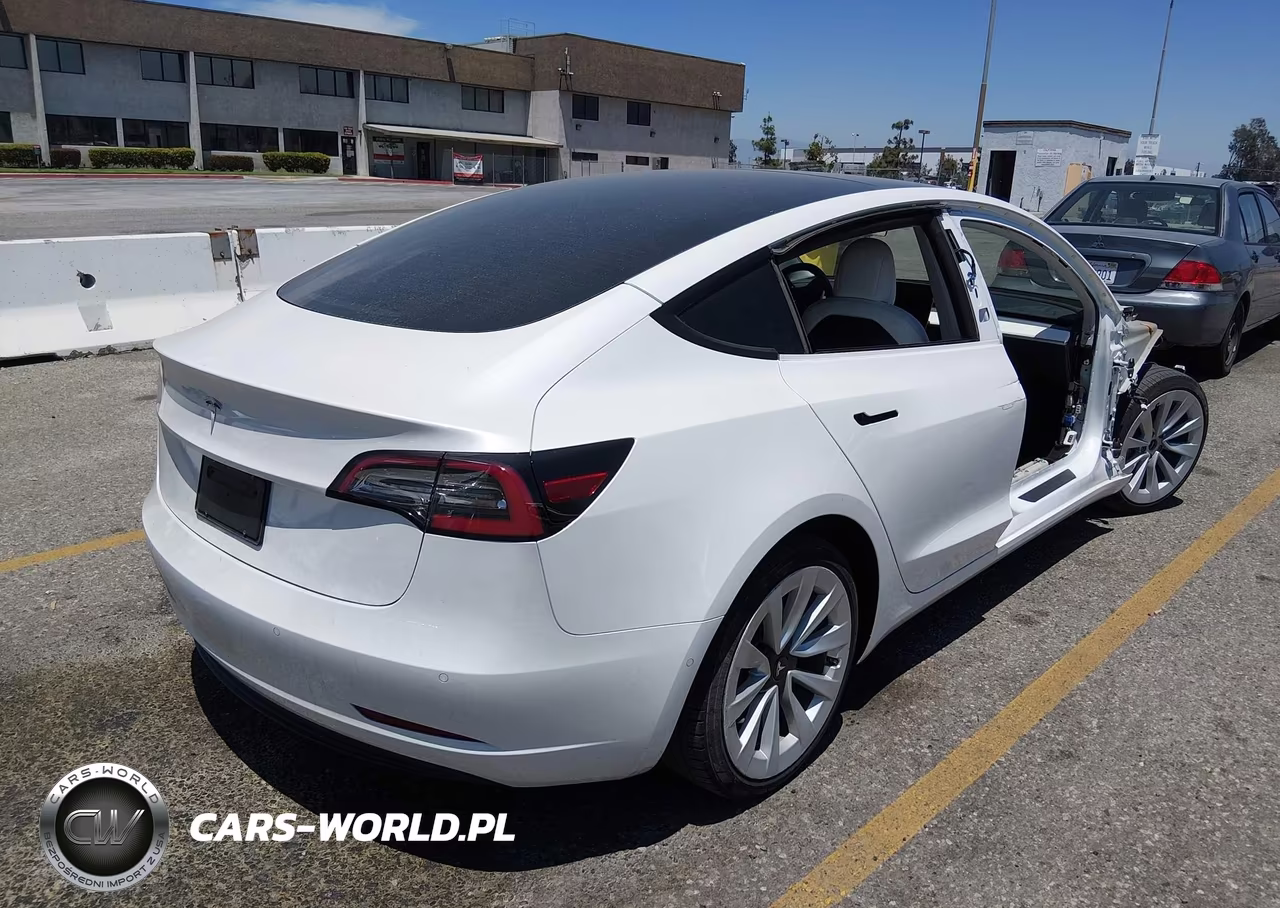 2021 Tesla Model 3 Standard Range Plus Rear-Wheel Drive VIN:5YJ3E1EA8MF073470 - 4