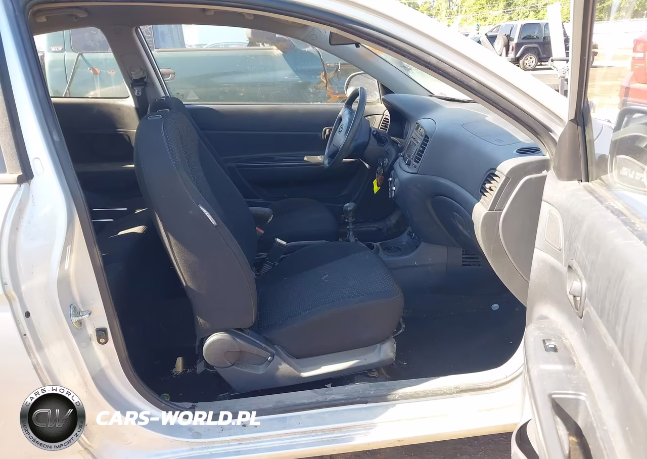 2010 Hyundai Accent Gs VIN:KMHCM3AC8AU167658 - 5