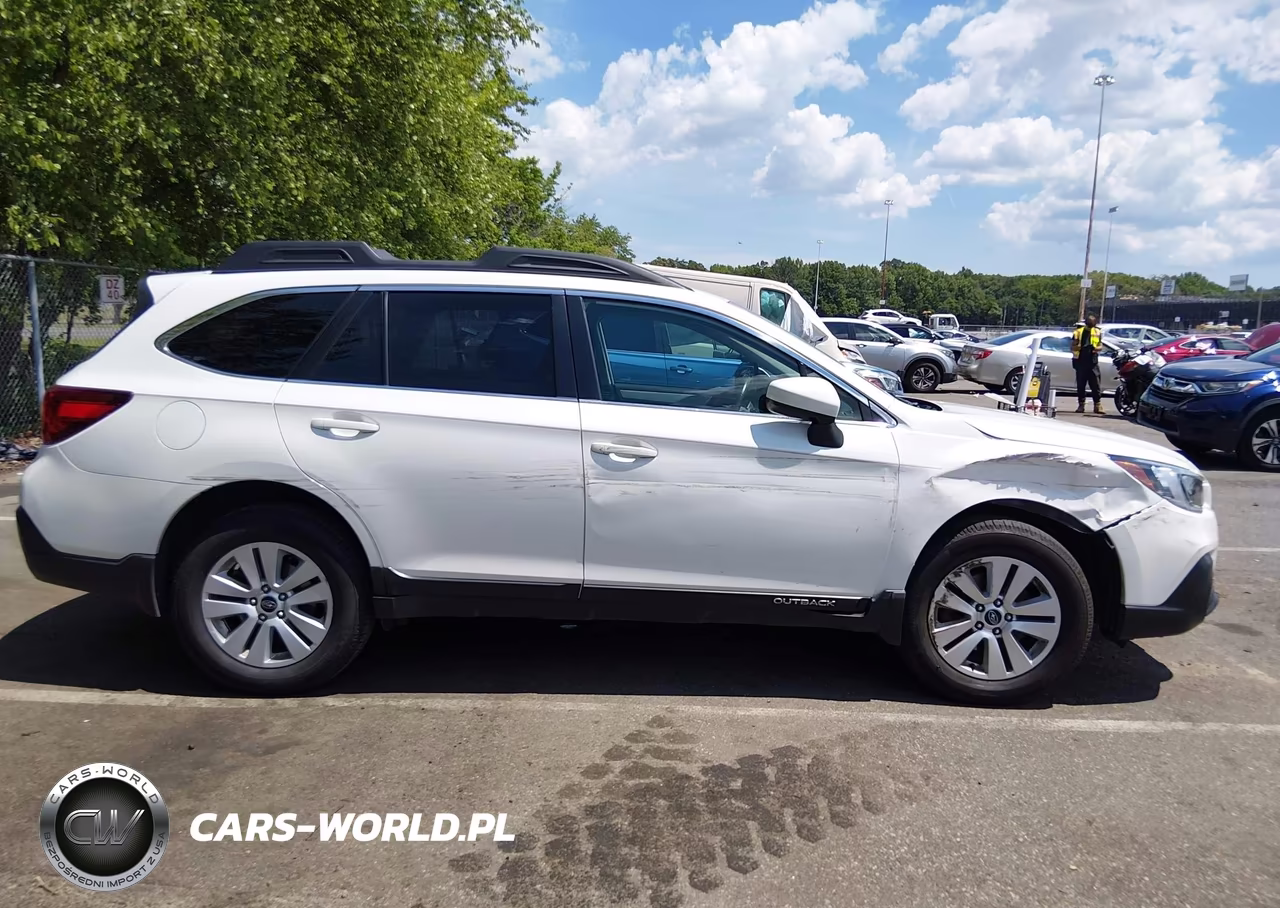 2018 Subaru Outback 2.5I Premium VIN:4S4BSACC2J3287092 - 13