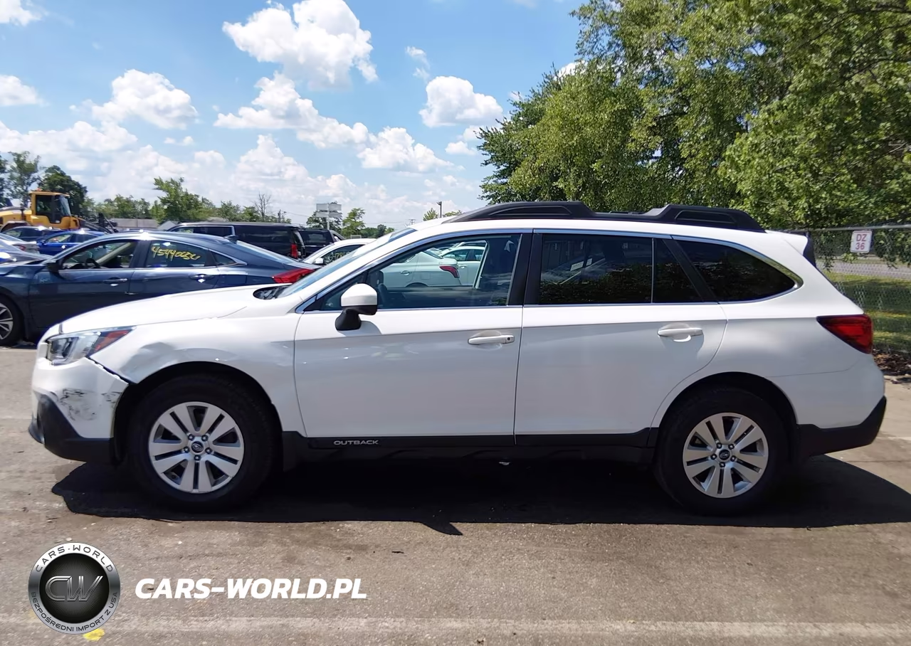 2018 Subaru Outback 2.5I Premium VIN:4S4BSACC2J3287092 - 14