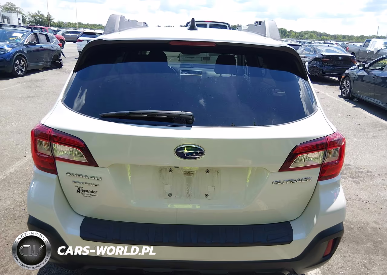 2018 Subaru Outback 2.5I Premium VIN:4S4BSACC2J3287092 - 16