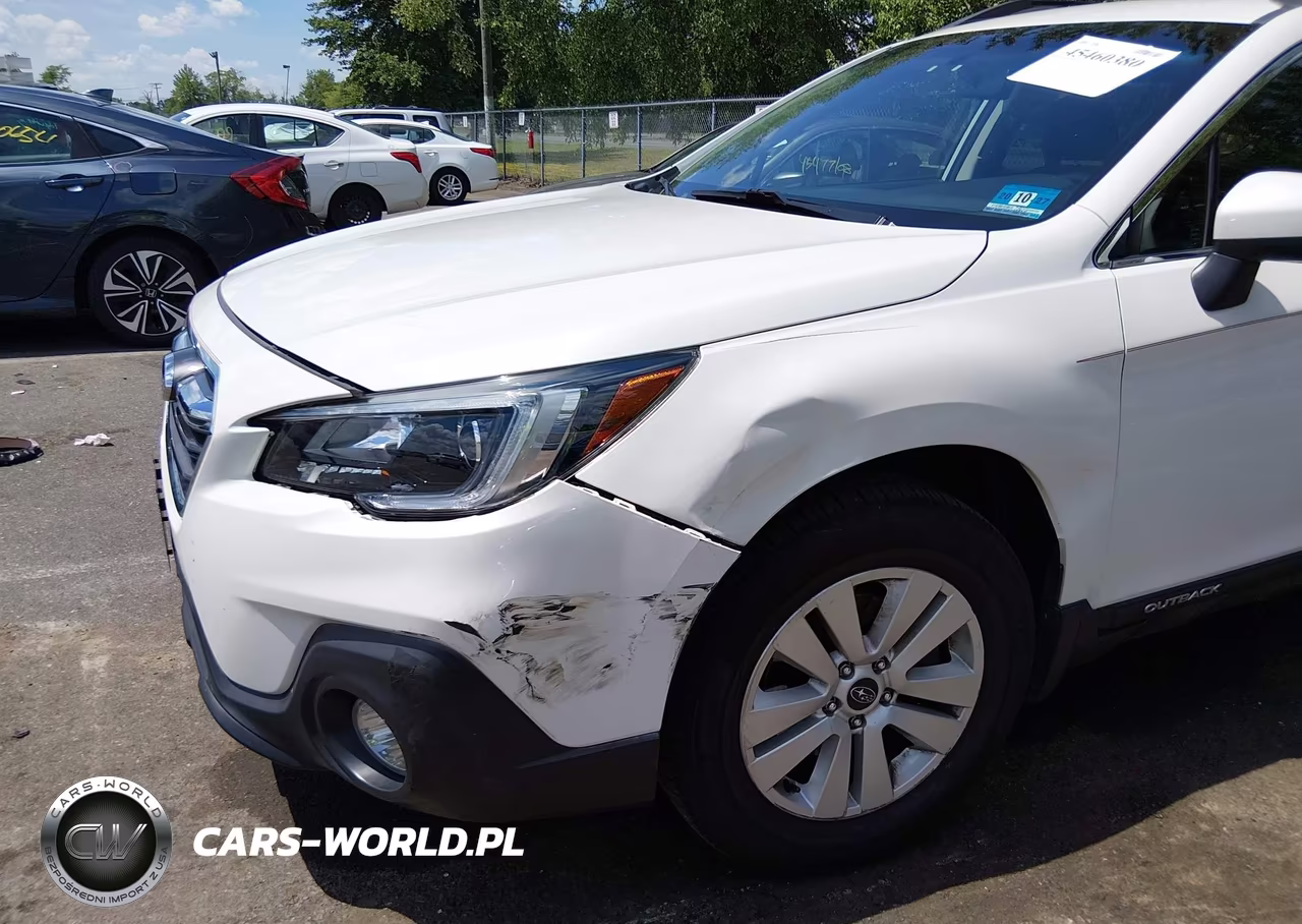 2018 Subaru Outback 2.5I Premium VIN:4S4BSACC2J3287092 - 18
