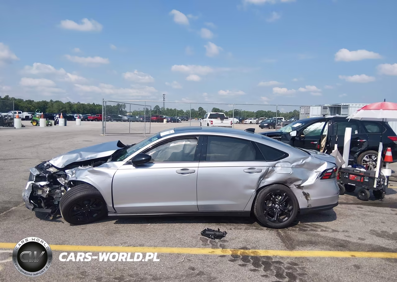 2025 Honda Accord Se VIN:1HGCY1F44SA077412 - 14