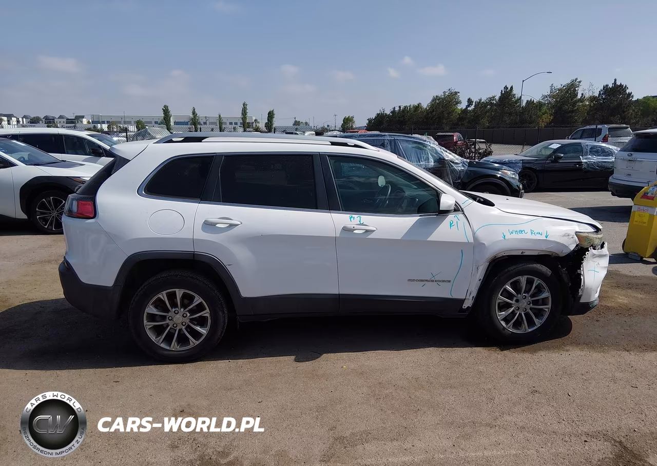 2019 Jeep Cherokee Latitude Plus Fwd VIN:1C4PJLLB2KD184153 - 13