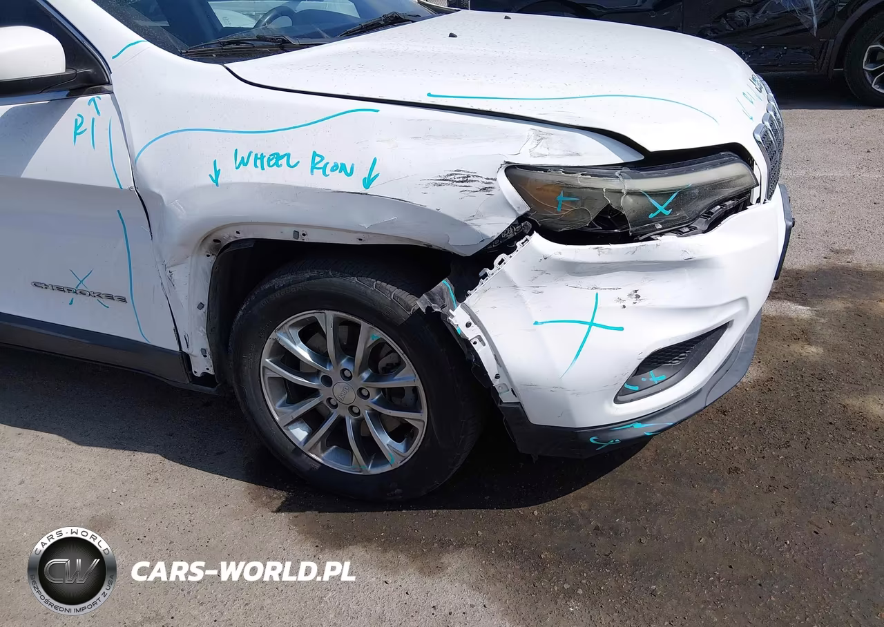 2019 Jeep Cherokee Latitude Plus Fwd VIN:1C4PJLLB2KD184153 - 17