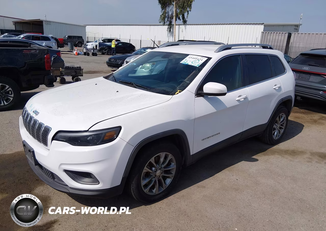 2019 Jeep Cherokee Latitude Plus Fwd VIN:1C4PJLLB2KD184153 - 2