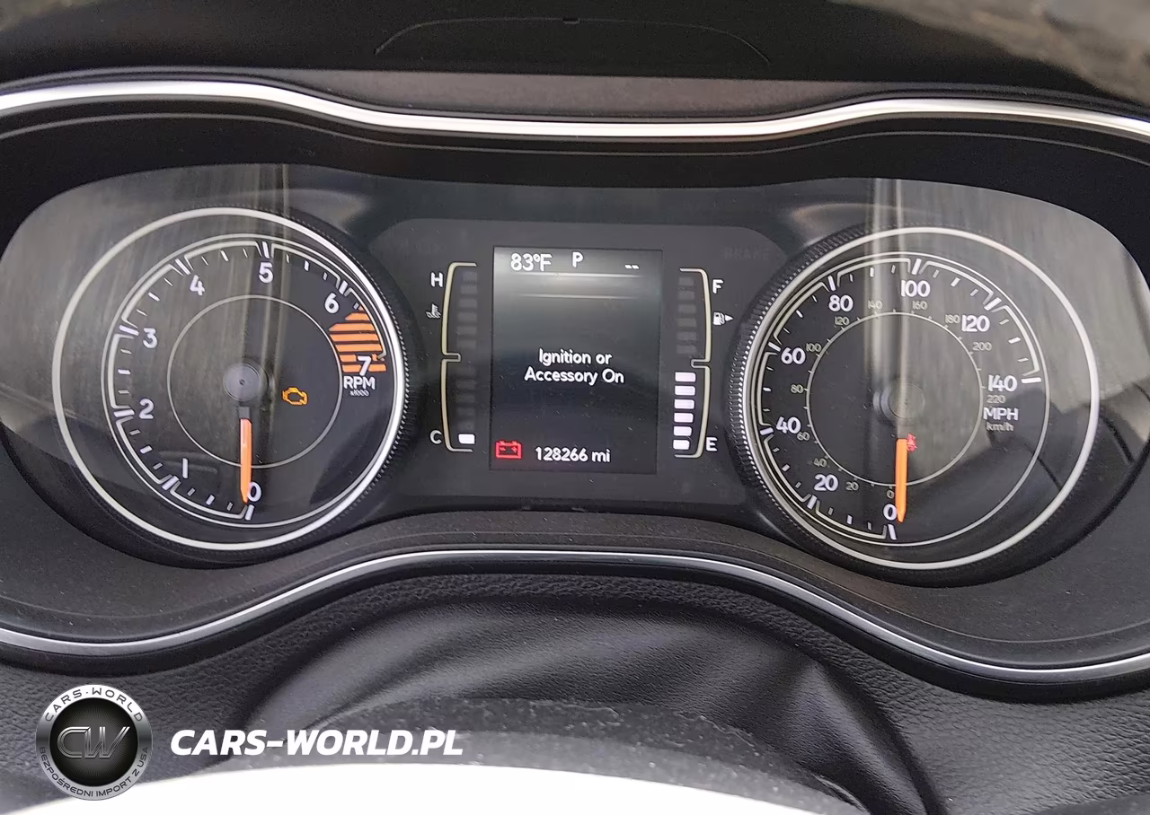 2019 Jeep Cherokee Latitude Plus Fwd VIN:1C4PJLLB2KD184153 - 7
