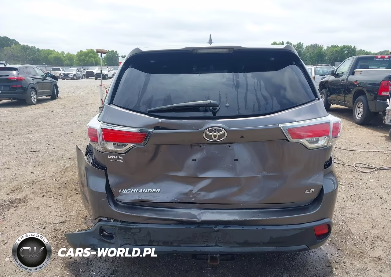 2015 Toyota Highlander Le Plus V6 VIN:5TDZKRFH3FS086817 - 17