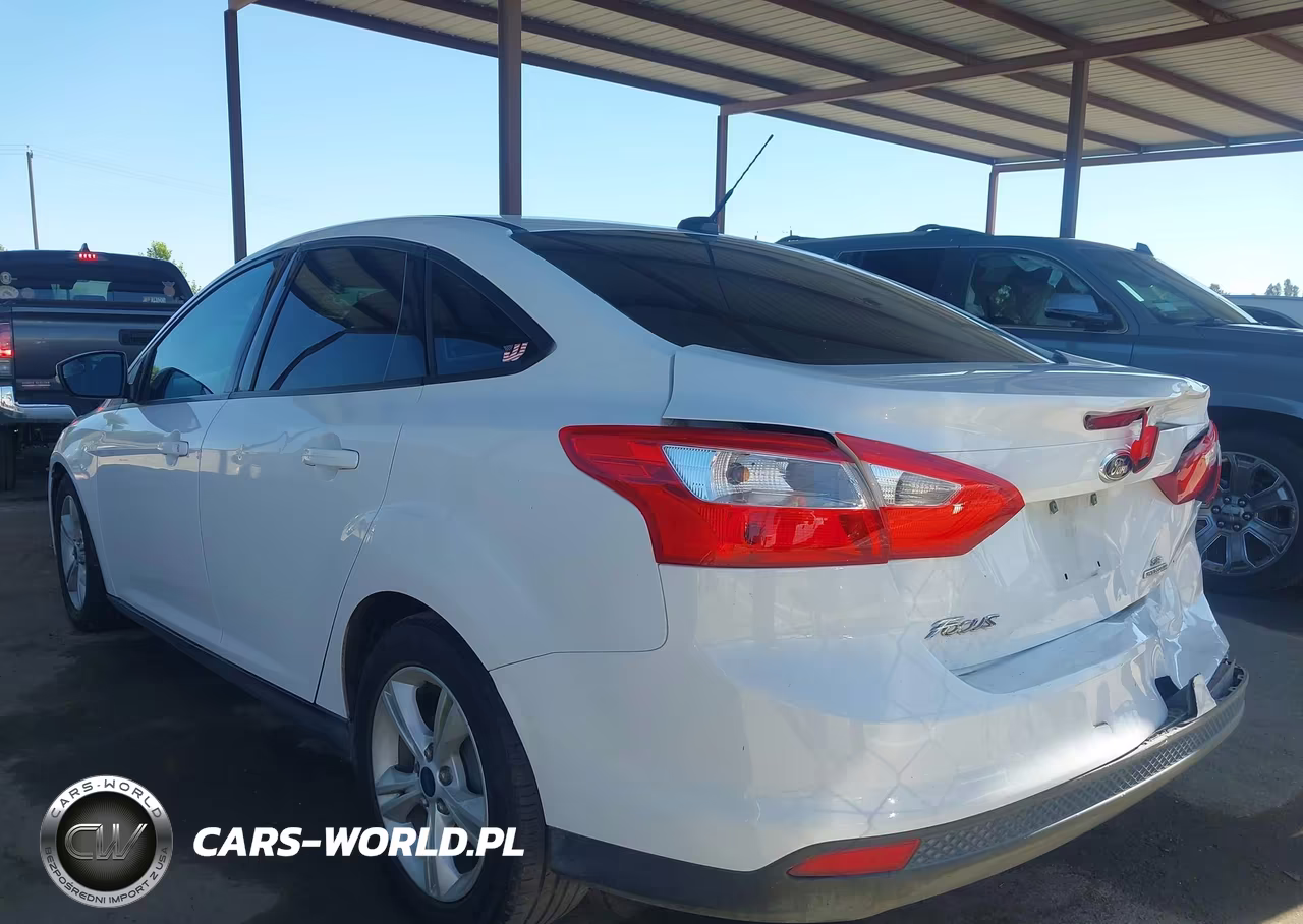 2014 Ford Focus Se VIN:1FADP3F26EL419473 - 3