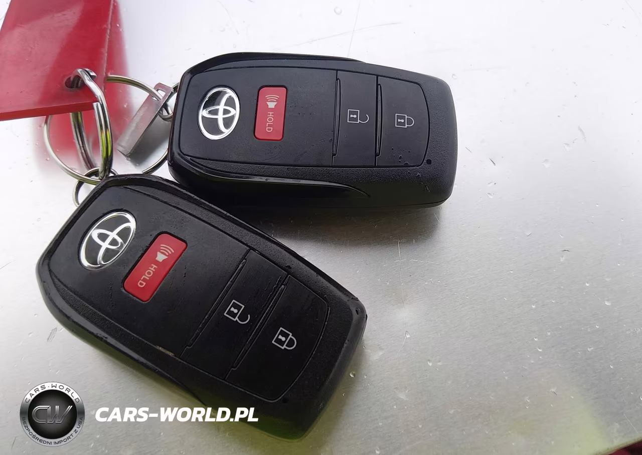 2024 Toyota Prius Le Awd-E VIN:JTDADABU3R3018227 - 11