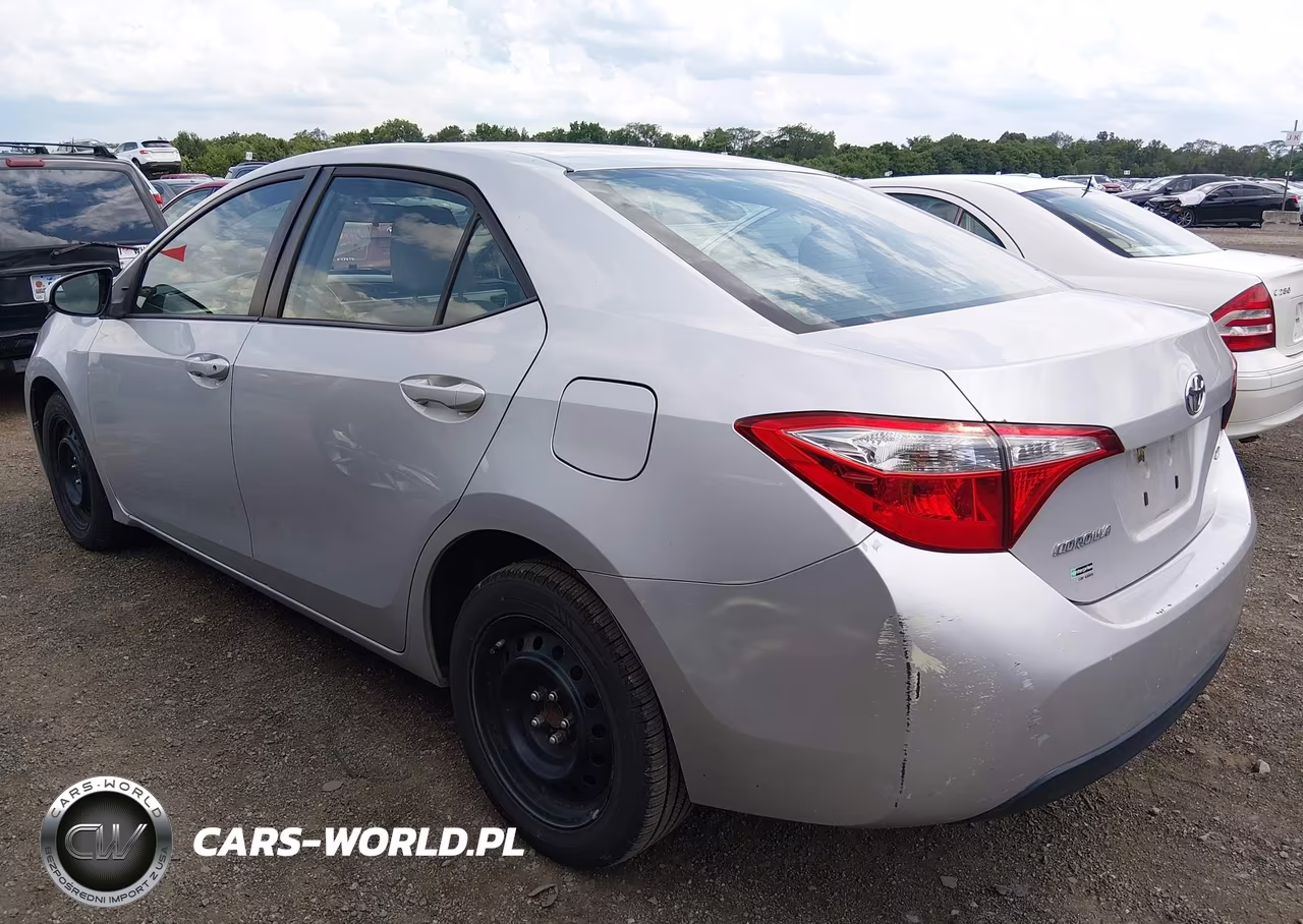 2016 Toyota Corolla Le VIN:2T1BURHE6GC665437 - 3