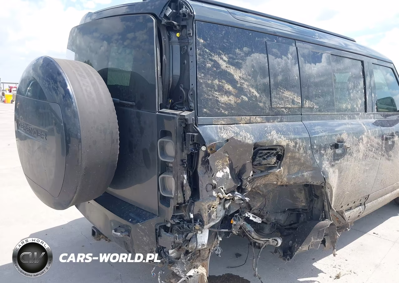 2025 Land Rover Defender 110 P400 X VIN:SALEX7EU9S2393597 - 18