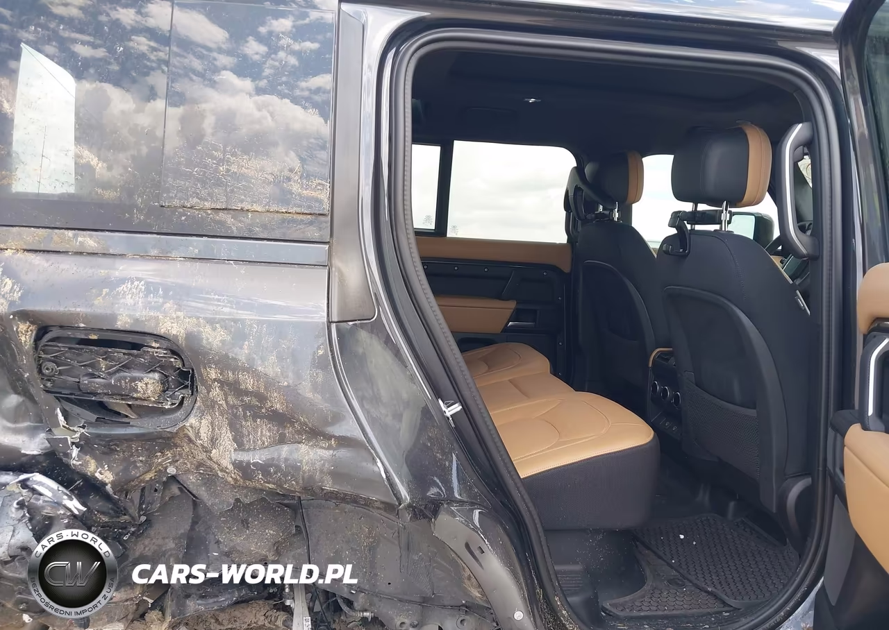 2025 Land Rover Defender 110 P400 X VIN:SALEX7EU9S2393597 - 8