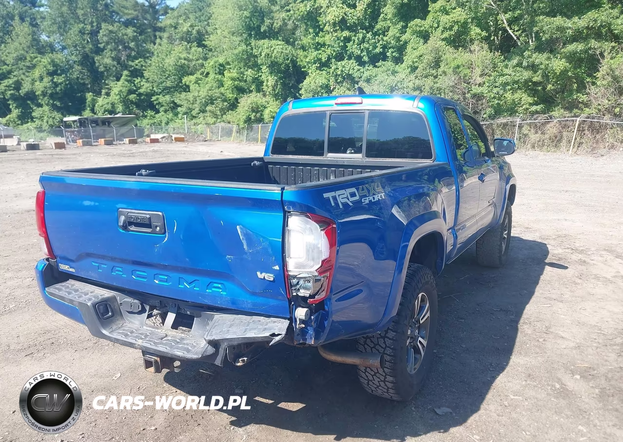 2016 Toyota Tacoma Trd Sport VIN:5TFSZ5ANXGX040755 - 4