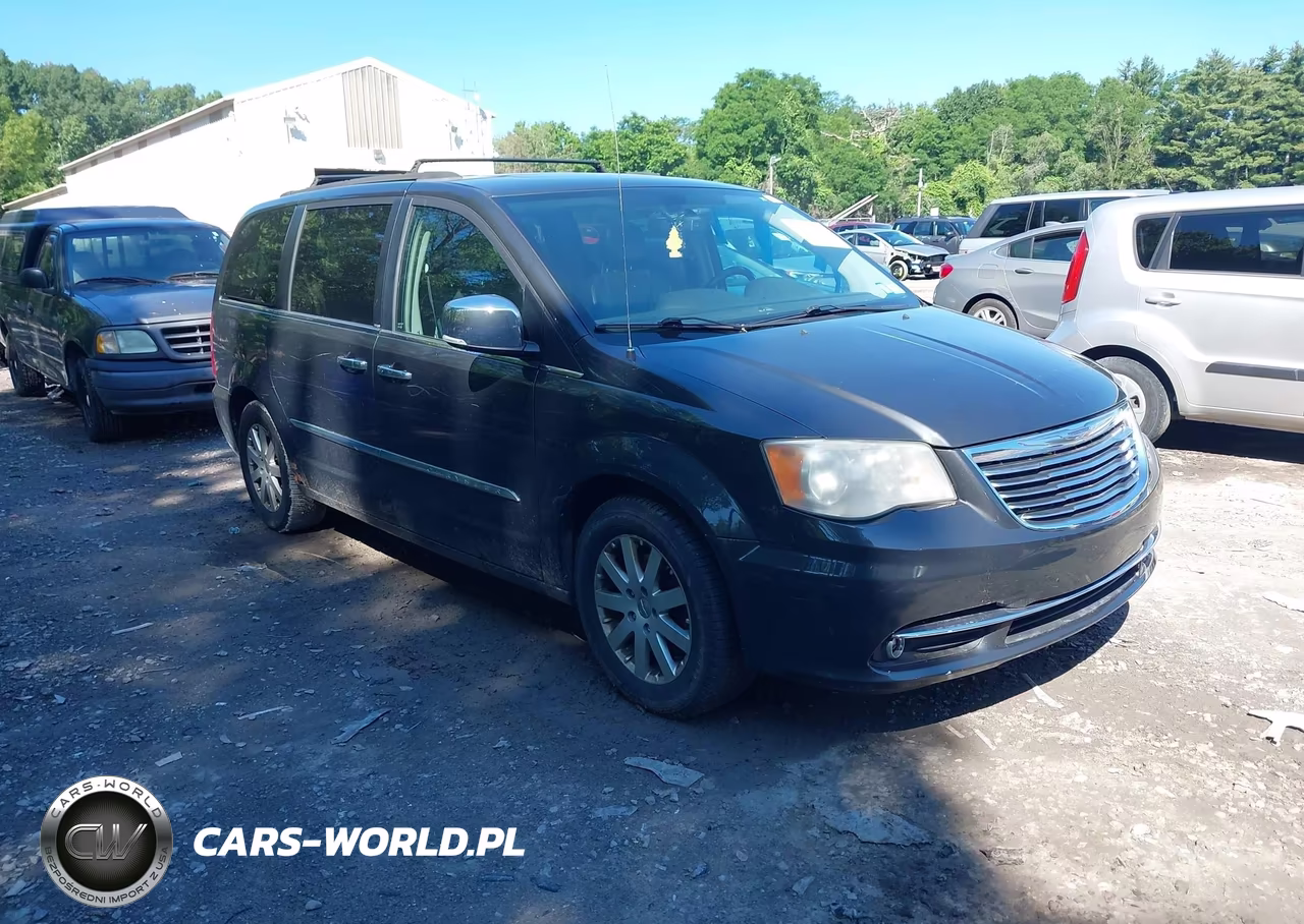 2012 Chrysler Town & Country Touring-L – zdjęcie 1 z 13