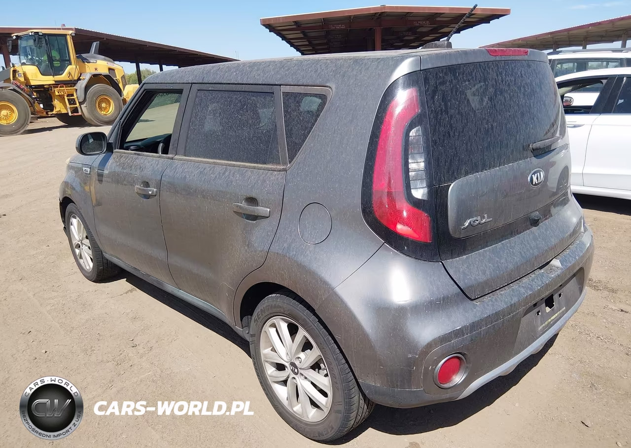 2018 Kia Soul + VIN:KNDJP3A55J7529013 - 3