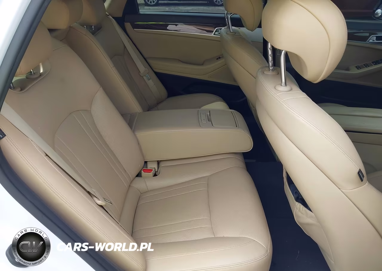 2016 Hyundai Genesis 3.8 VIN:KMHGN4JE7GU115615 - 8