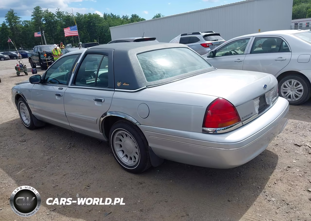 2001 Ford Crown Victoria Lx VIN:2FAFP74W11X201234 - 3