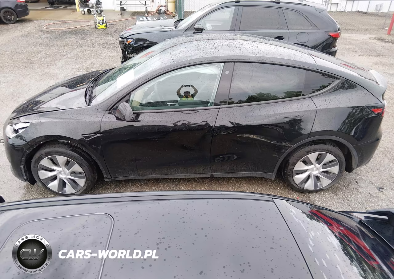 2021 Tesla Model Y Long Range Dual Motor All-Wheel Drive VIN:5YJYGDEE0MF153236 - 14