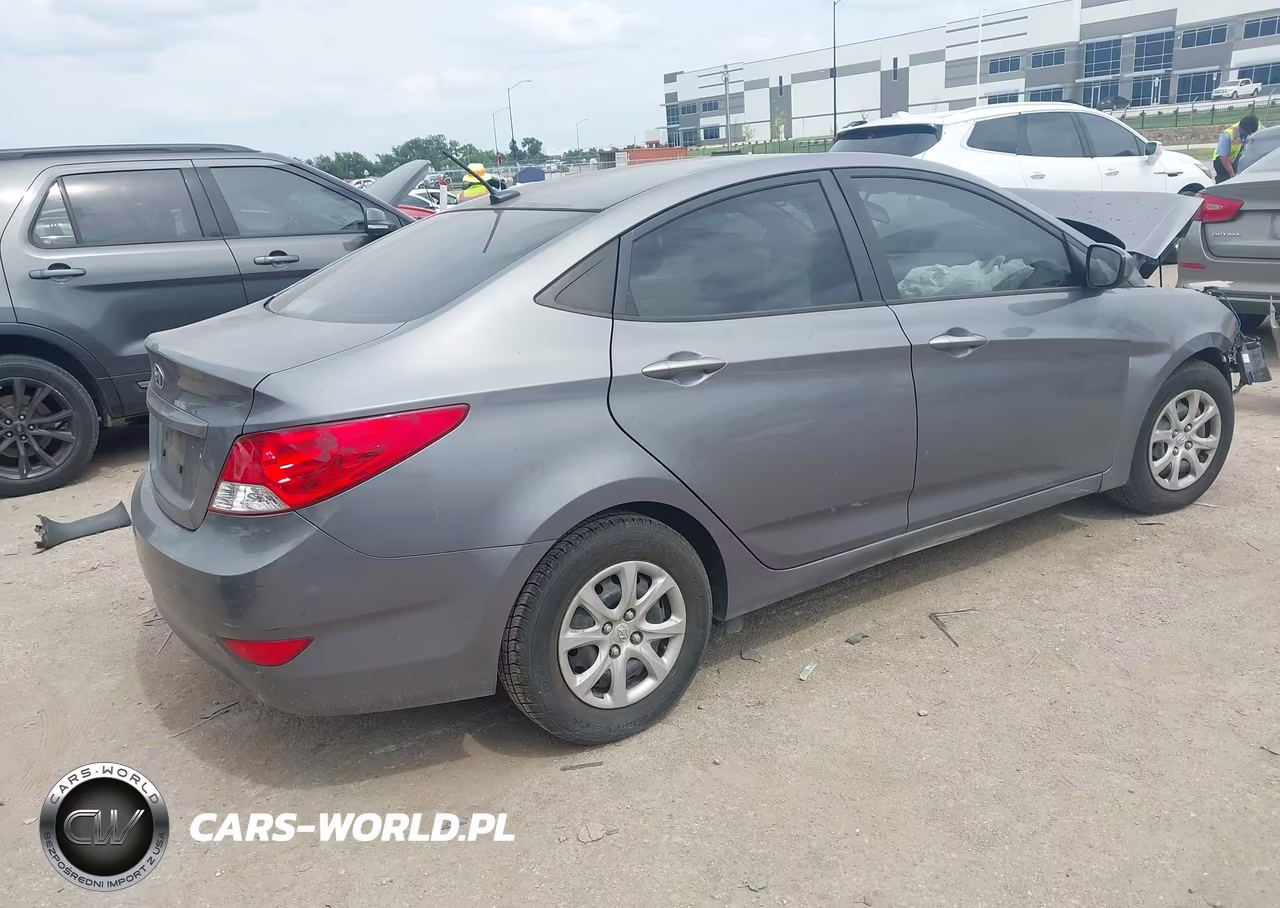 2014 Hyundai Accent Gls VIN:KMHCT4AE1EU636931 - 4