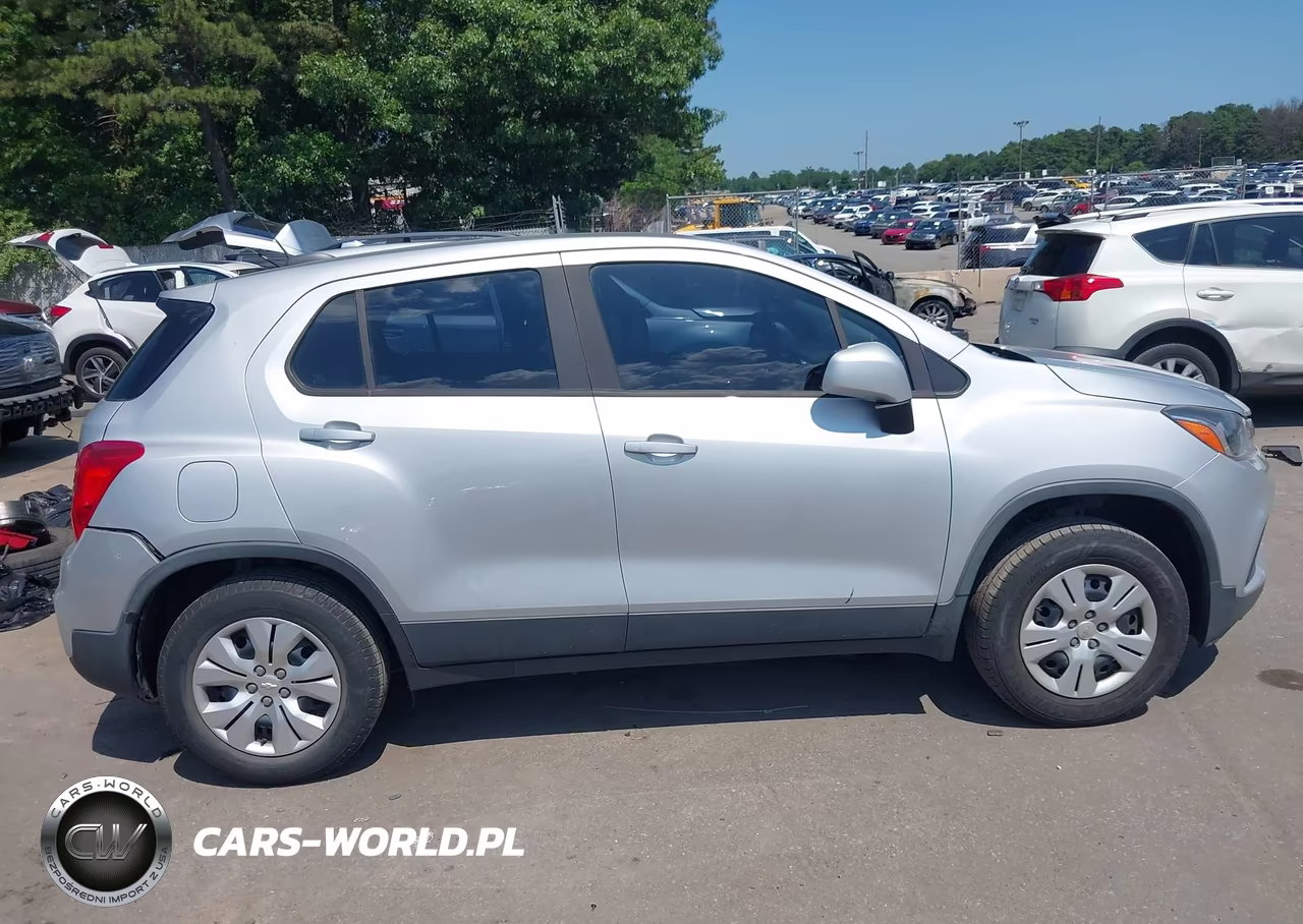2017 Chevrolet Trax Ls VIN:3GNCJKSB2HL246039 - 14