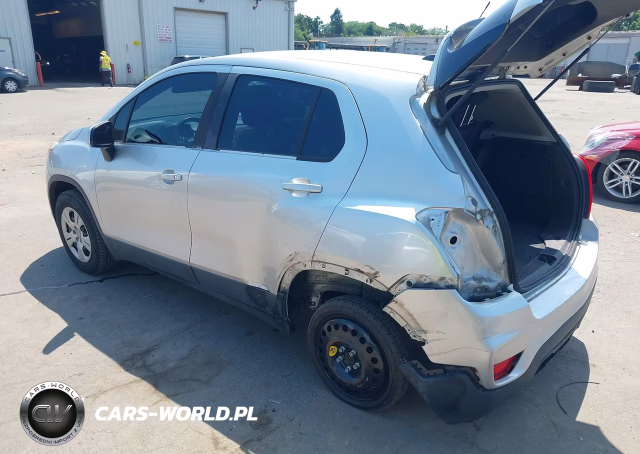 2017 Chevrolet Trax Ls VIN:3GNCJKSB2HL246039 - 3