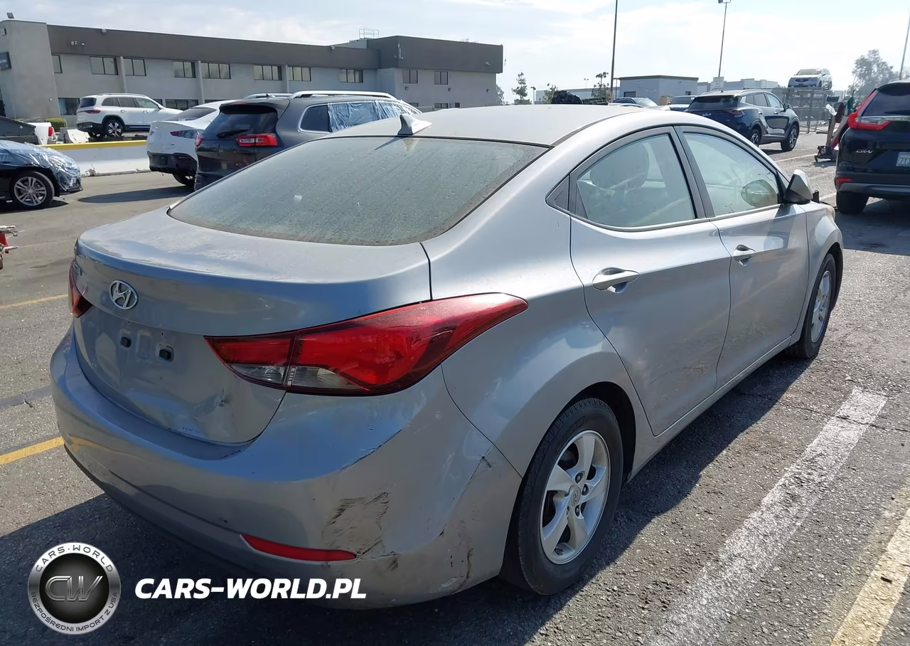 2015 Hyundai Elantra Se VIN:5NPDH4AE4FH624407 - 4