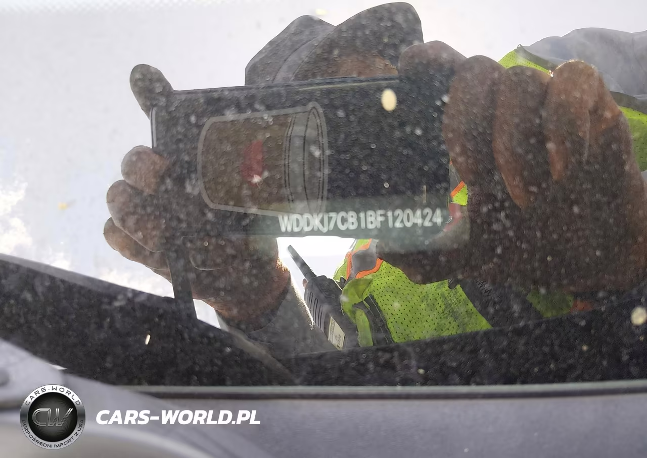 2011 Mercedes-Benz E 550 VIN:WDDKJ7CB1BF120424 - 9