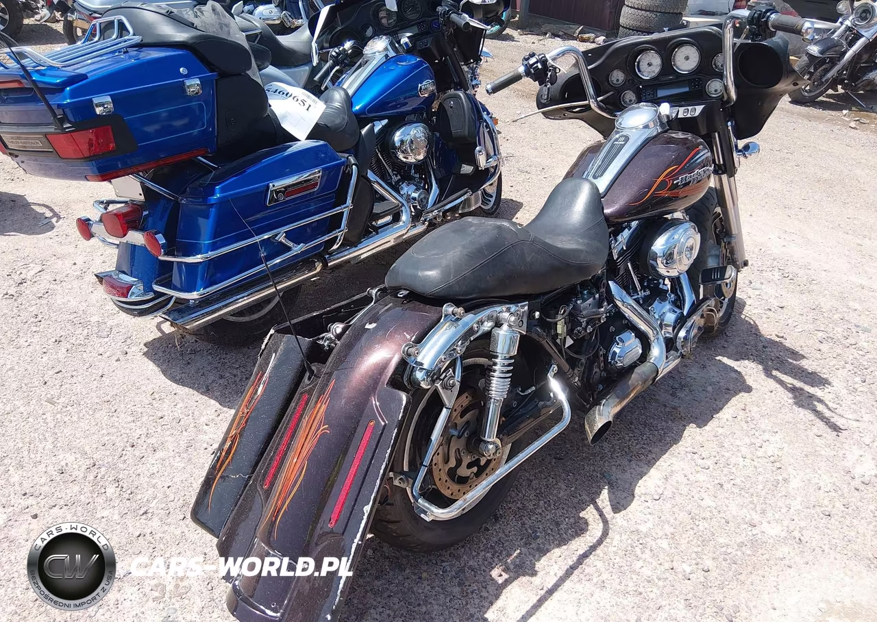2011 Harley-Davidson Flhx VIN:1HD1KBM16BB654049 - 4
