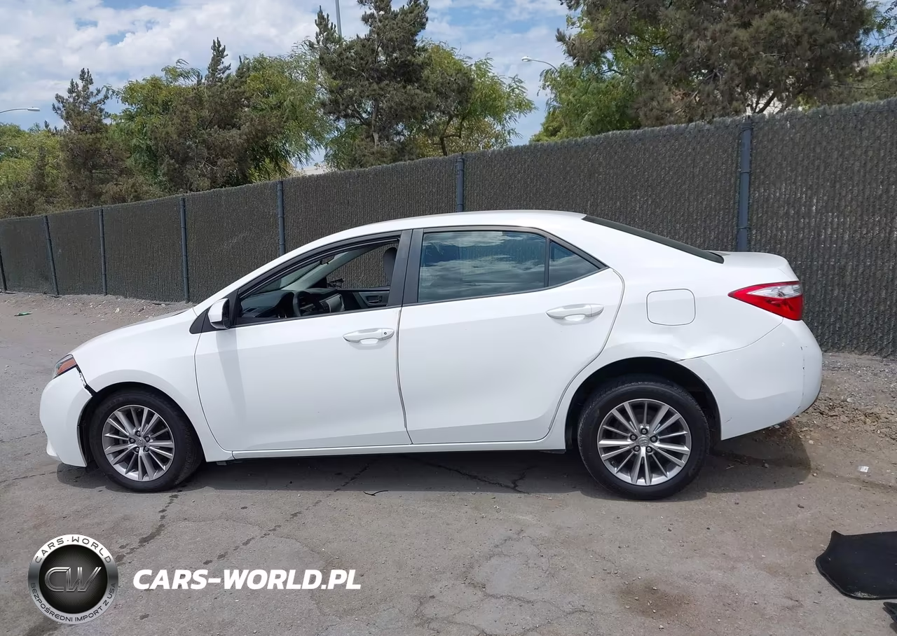 2015 Toyota Corolla Le Plus VIN:5YFBURHE7FP225497 - 14