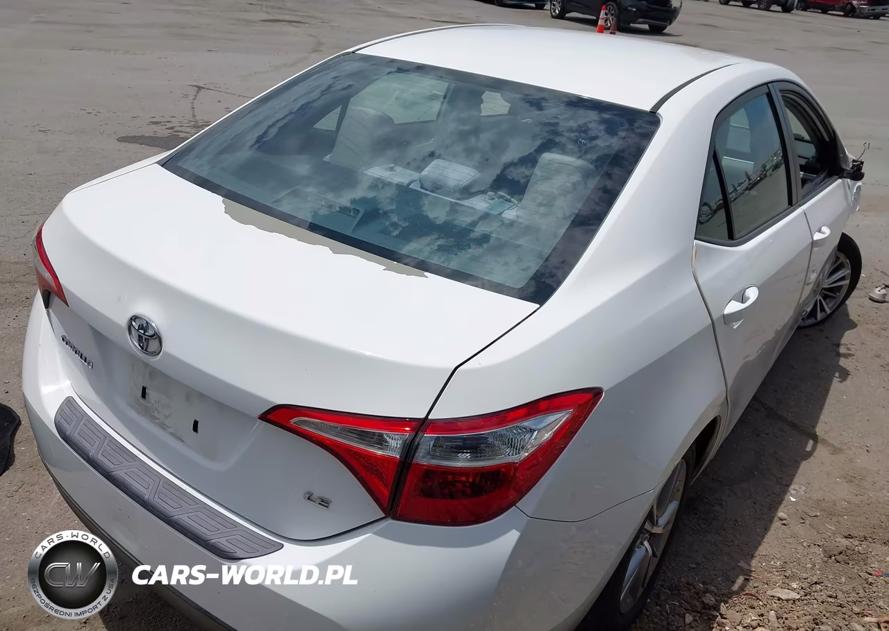 2015 Toyota Corolla Le Plus VIN:5YFBURHE7FP225497 - 4
