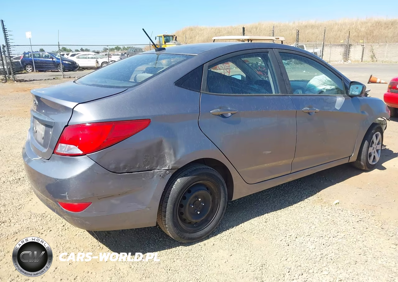 2017 Hyundai Accent Se VIN:KMHCT4AE5HU313115 - 4